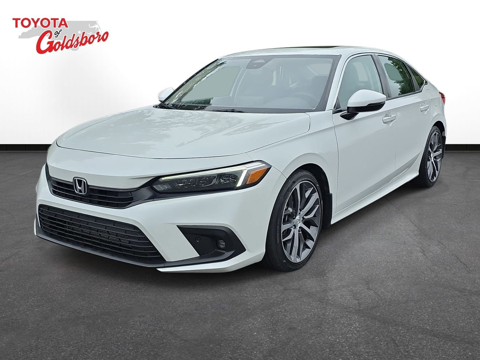 Used 2024  Honda Touring image 1