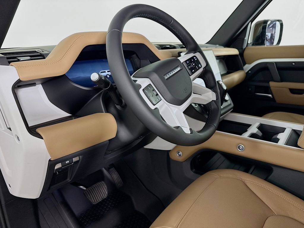New 2026 Fuji White Land Rover S image 4