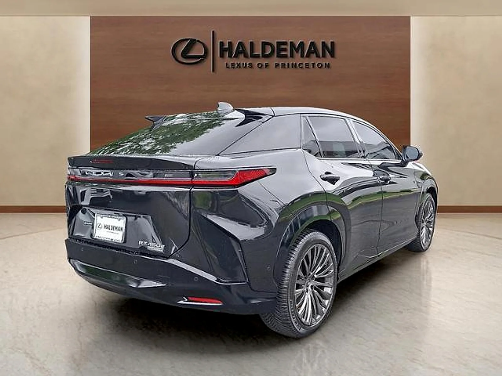 Certified Used 2023 CAVIAR Lexus Luxury image 5
