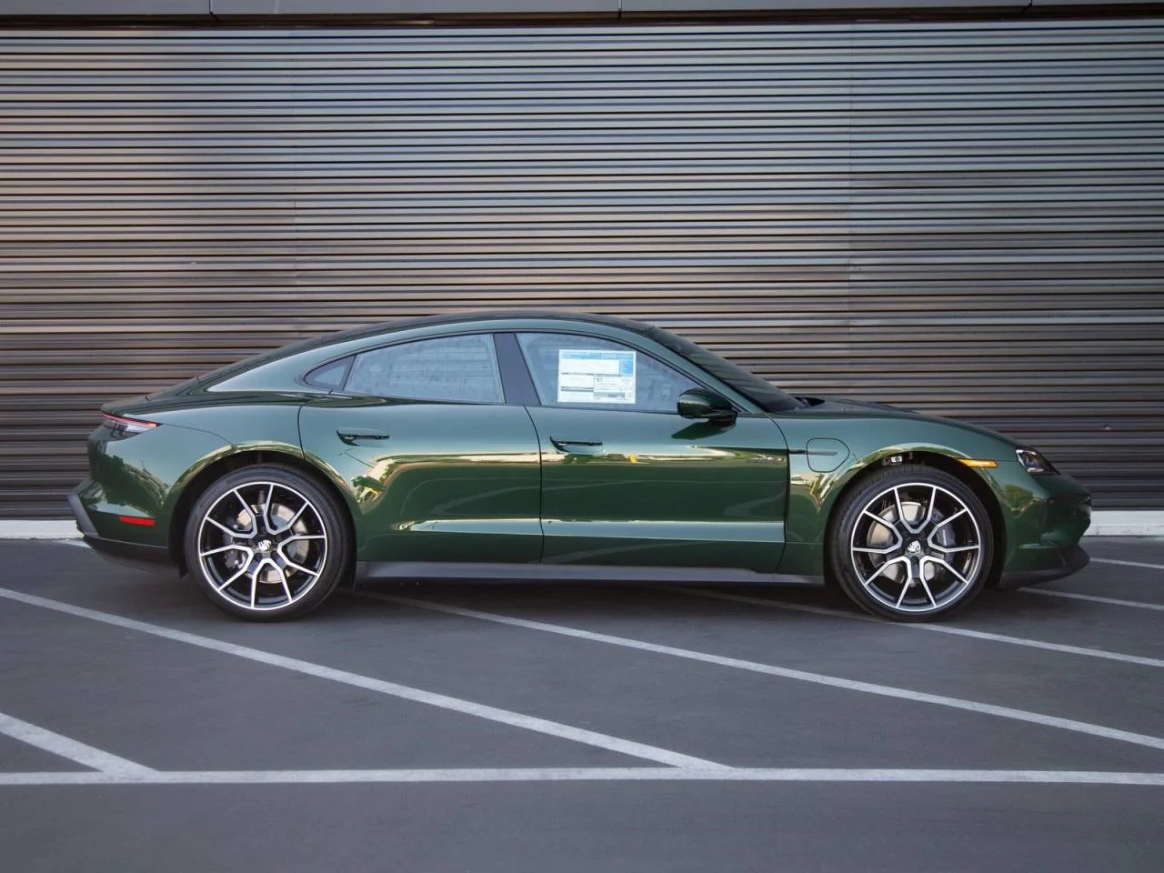 New 2026 Green Porsche 4 image 8