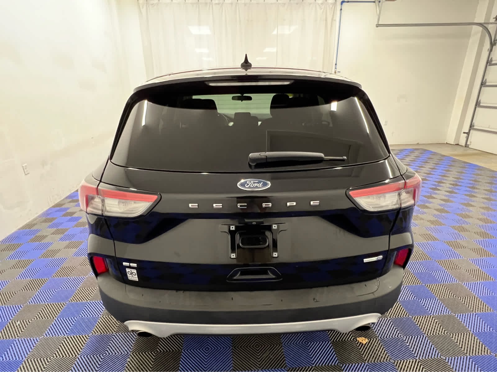 Used 2020 Agate Black Ford SE image 5