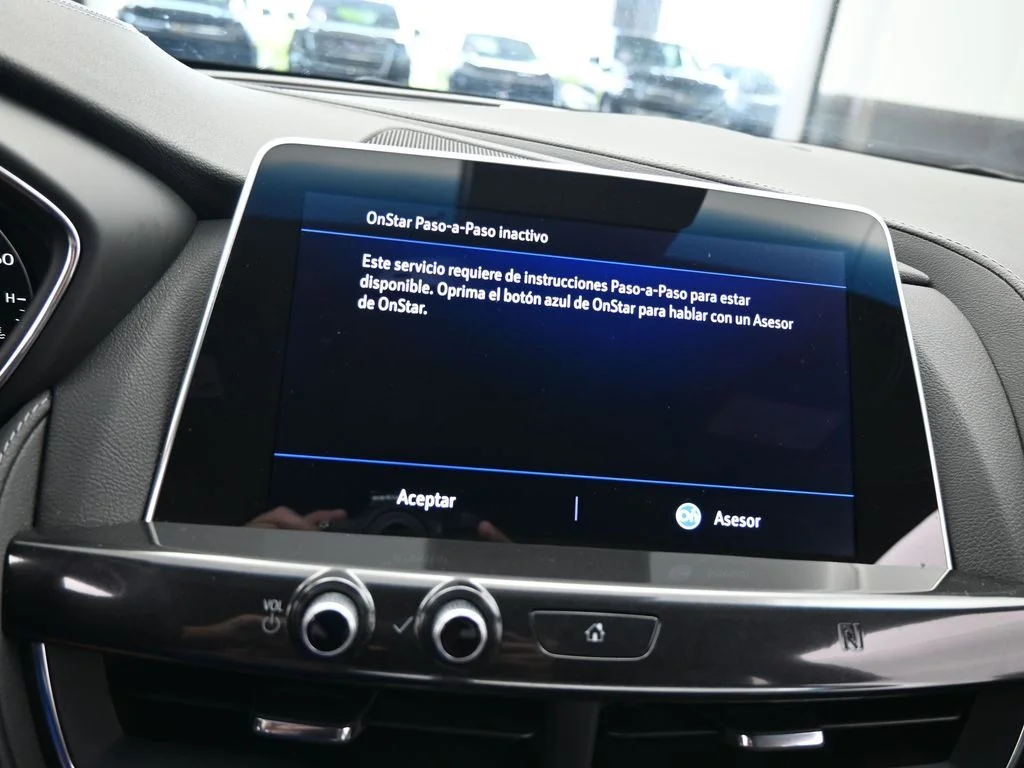 Used 2020 Crystal White Tricoat Cadillac Premium Luxury image 20