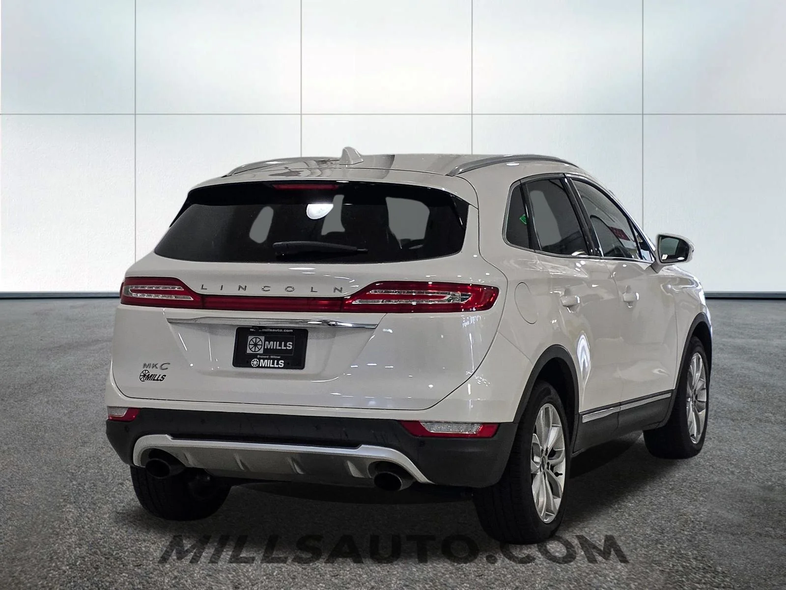 Used 2019 White Lincoln Select image 7