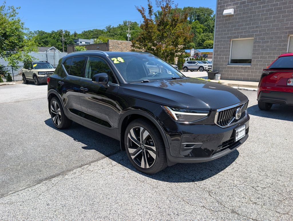 2024 Volvo XC40 B5 Plus Bright AWD's photo