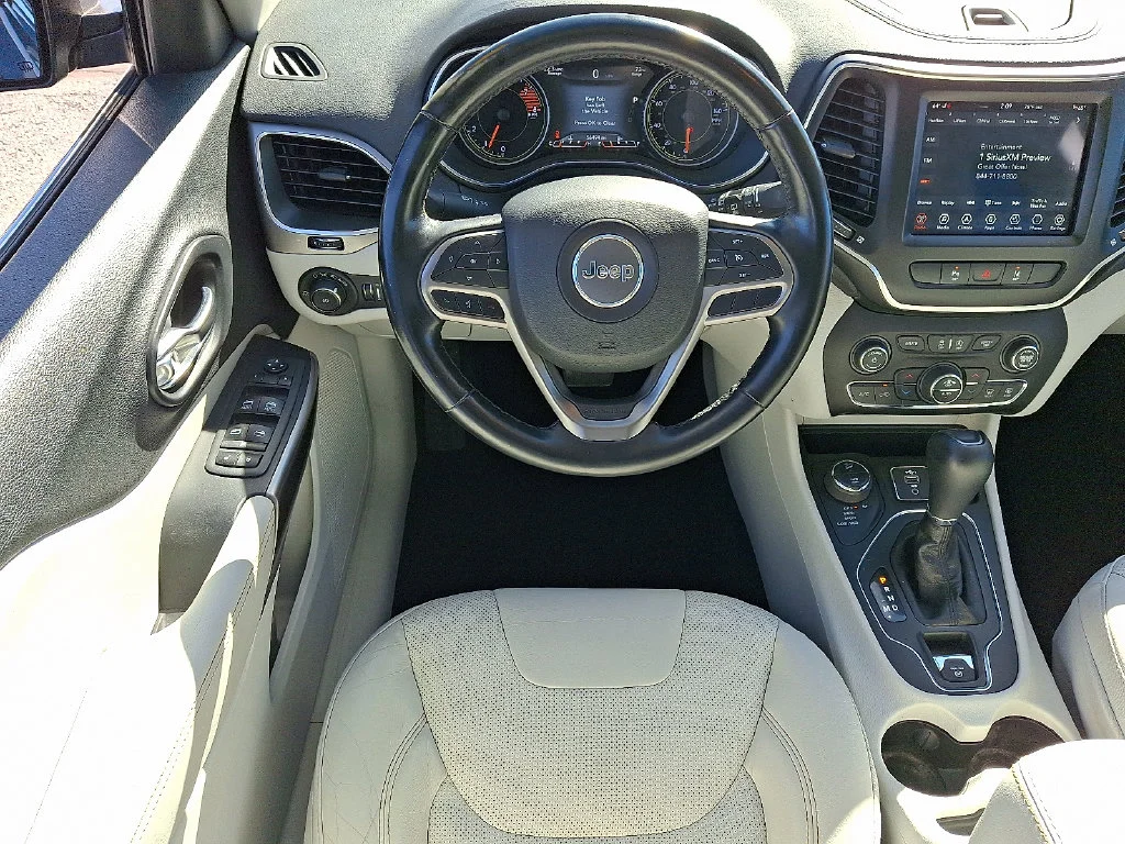 Used 2021 Blue Jeep Latitude Lux image 12