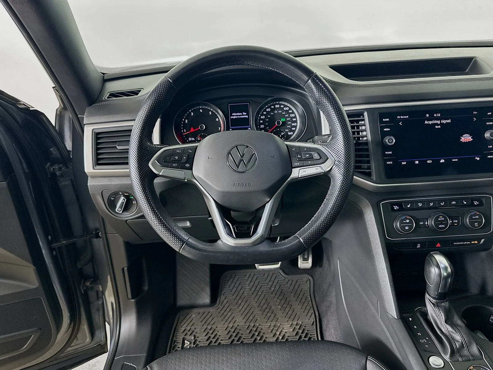 Used 2020 Gray Volkswagen  image 16