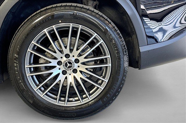 New 2026 Black Mercedes-Benz GLC 300 image 59