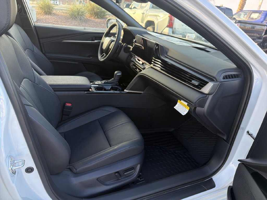 2026 Toyota Camry XSE - Photo 28