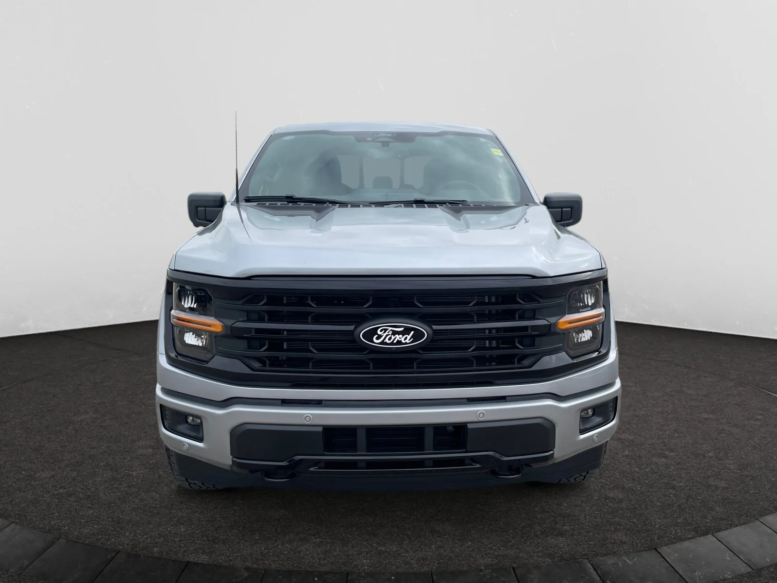 New 2026 Iconic Silver Metallic Ford XLT image 8