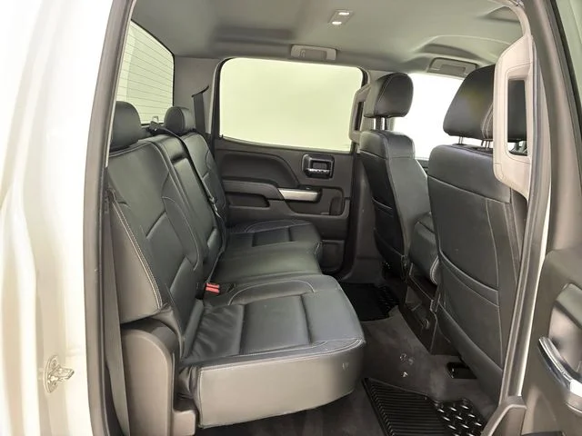 Used 2018 White Chevrolet LT image 16
