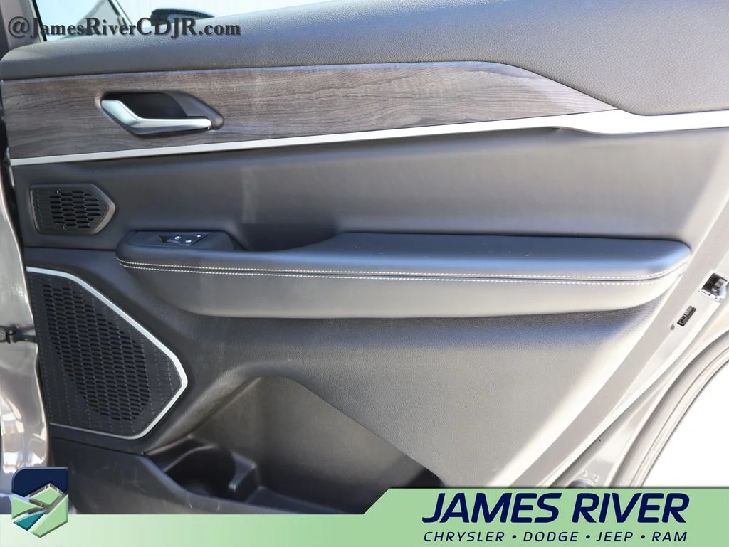 Used 2021 Gray Jeep Limited image 11