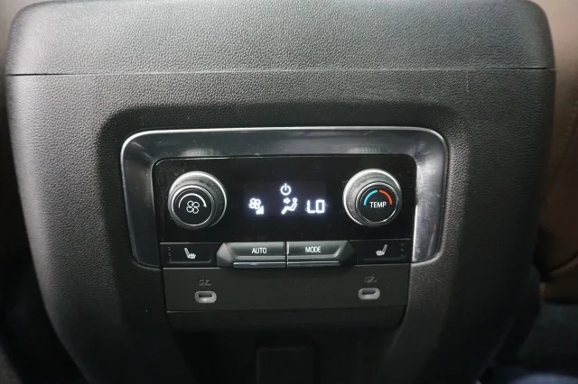 Used 2023 ORODESCENT_PEAR Chevrolet High Country image 29