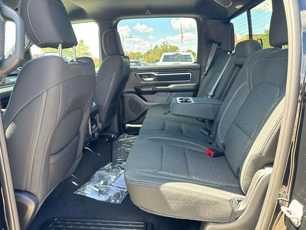 2025 RAM 1500 Big Horn/Lone Star - Photo 11