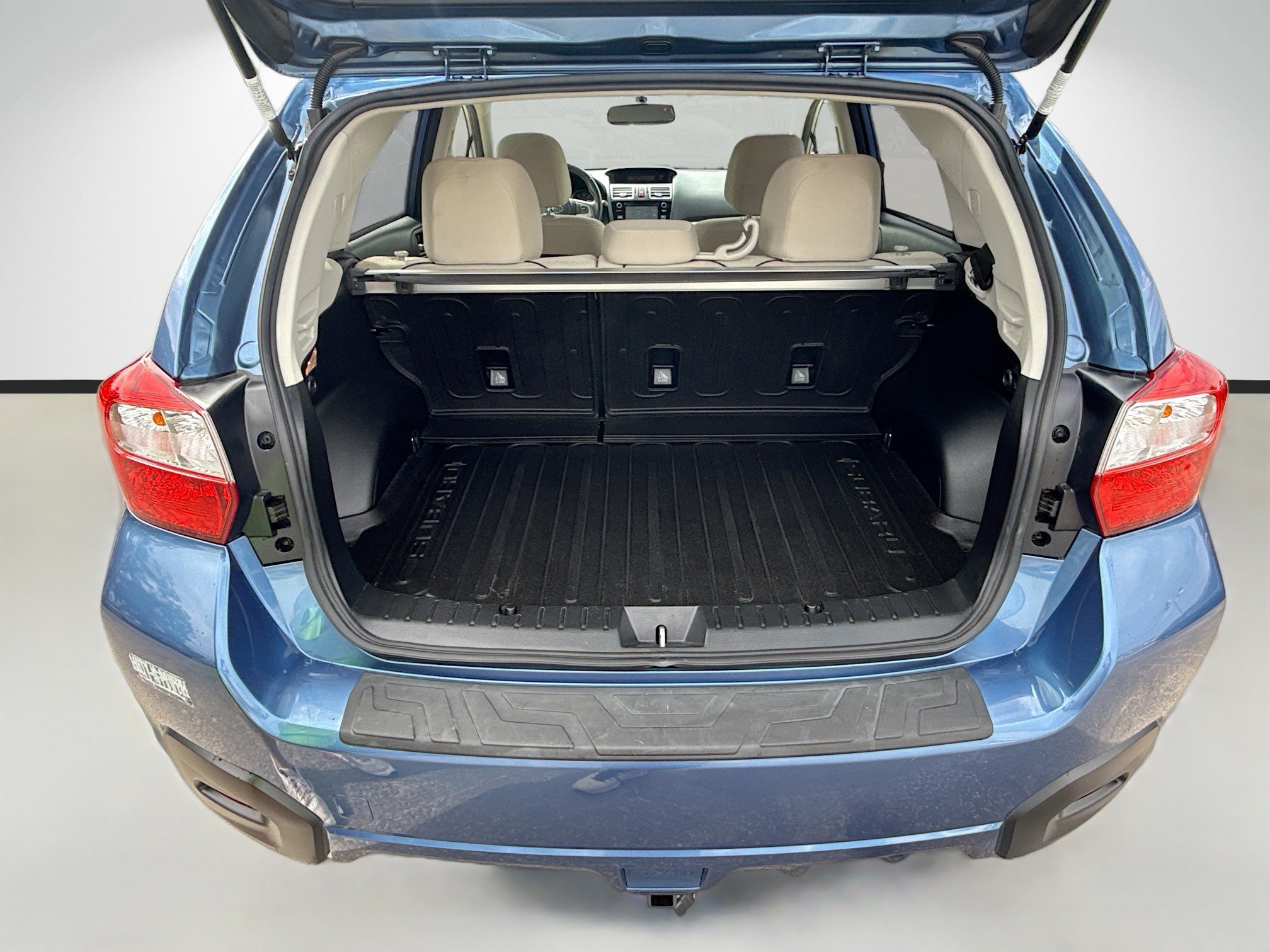 Used 2016 Quartz Blue Pearl Subaru Premium image 12