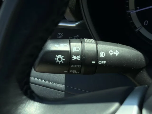Used 2023  Toyota LE image 28