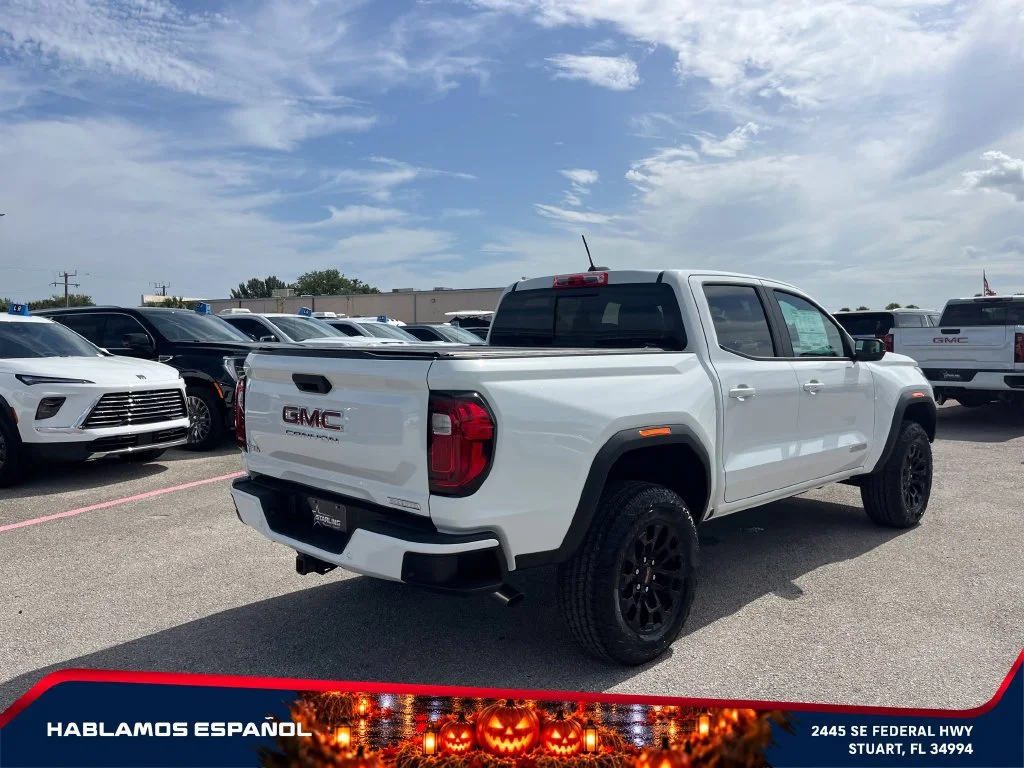 New 2026 Summit White GMC Elevation image 7
