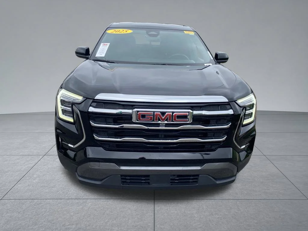 Used 2025 Black GMC Elevation image 19