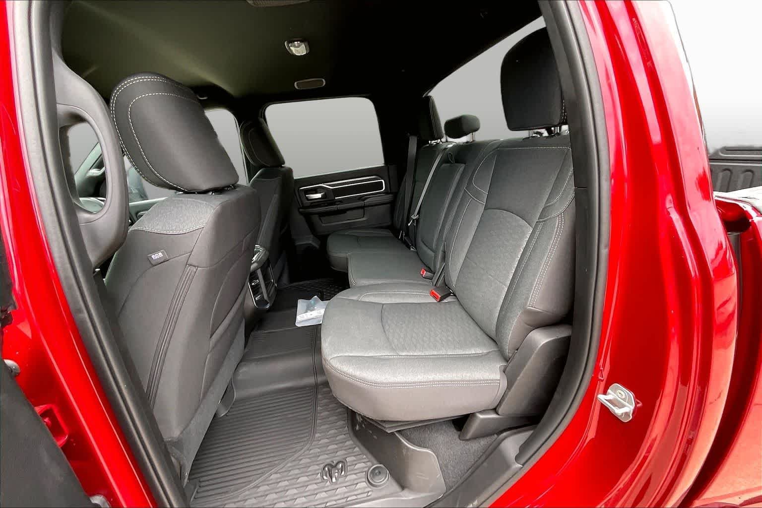 New 2026 Molten Red Pearl-Coat Exterior Paint RAM Big Horn image 21