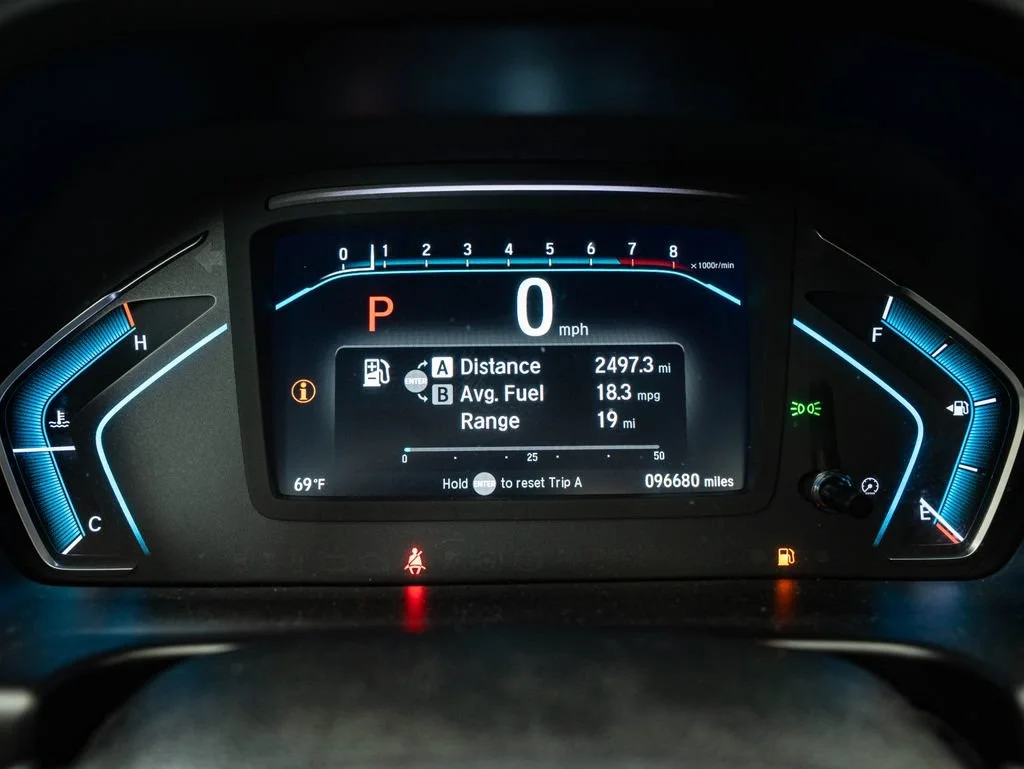 Used 2019 White Honda EX-L image 32