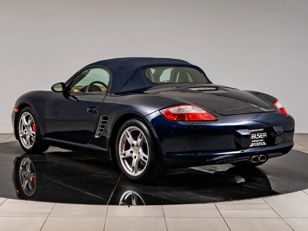 Used 2007 Midnight Blue Porsche S image 3
