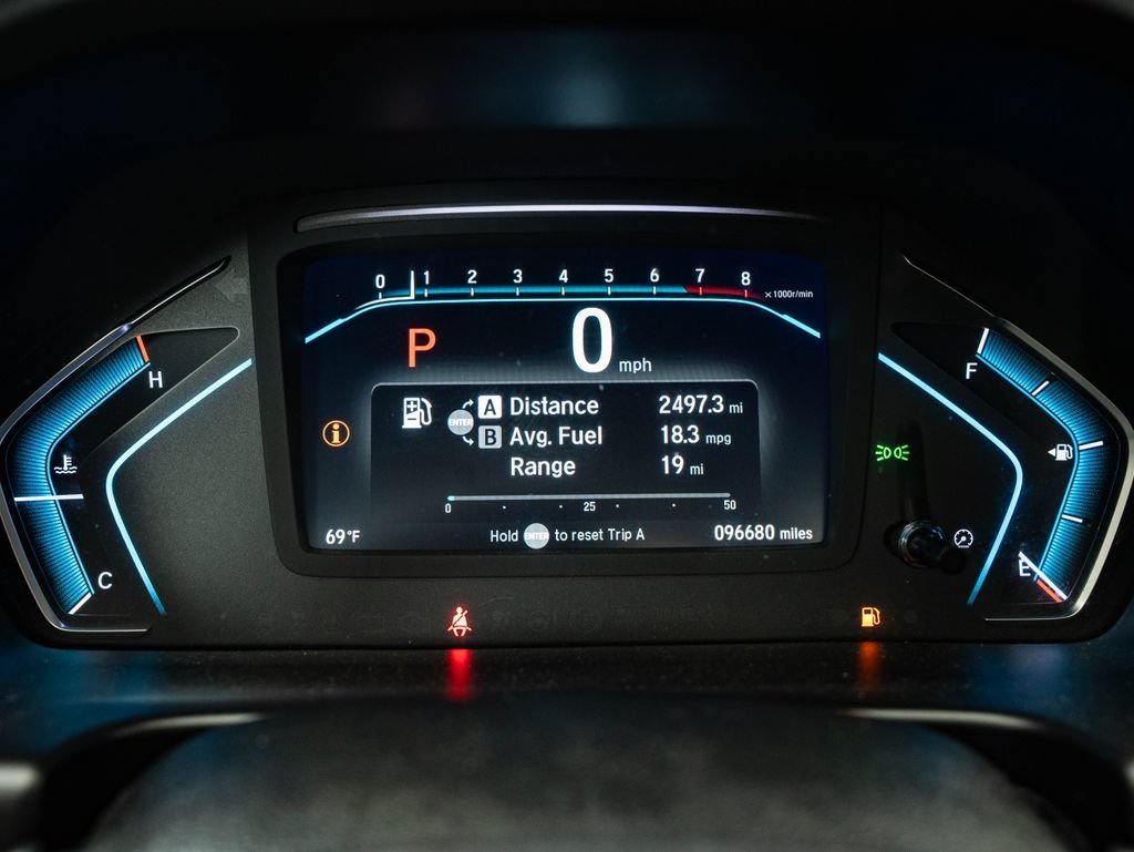 Used 2019 White Honda EX-L image 32