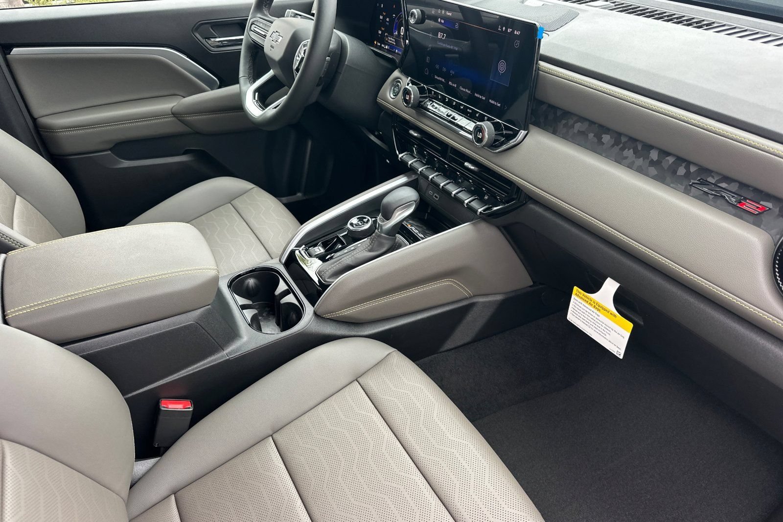 2026 Chevrolet Colorado ZR2 - Photo 15