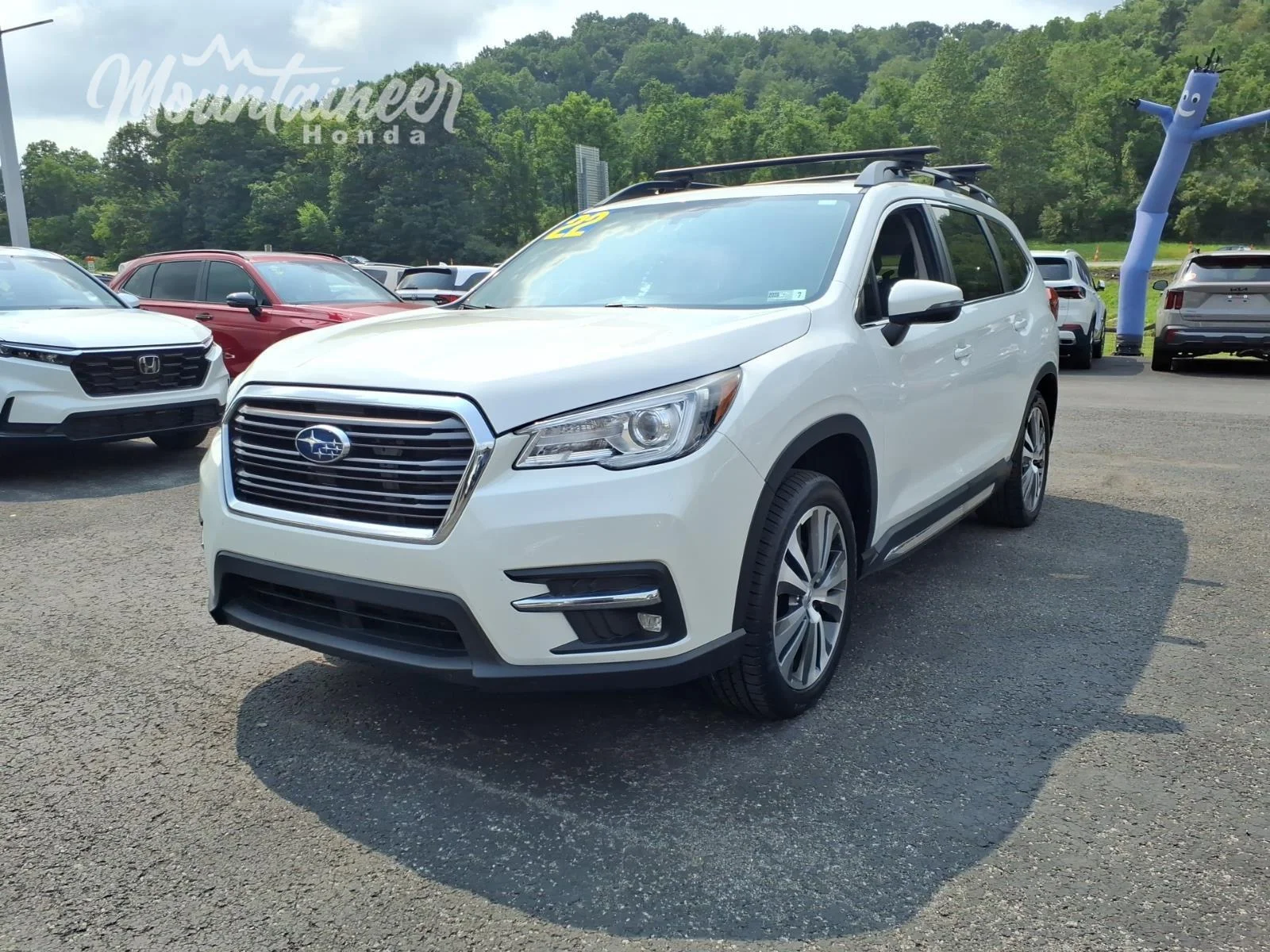 Used 2022 Crystal White Pearl Subaru Limited image 3