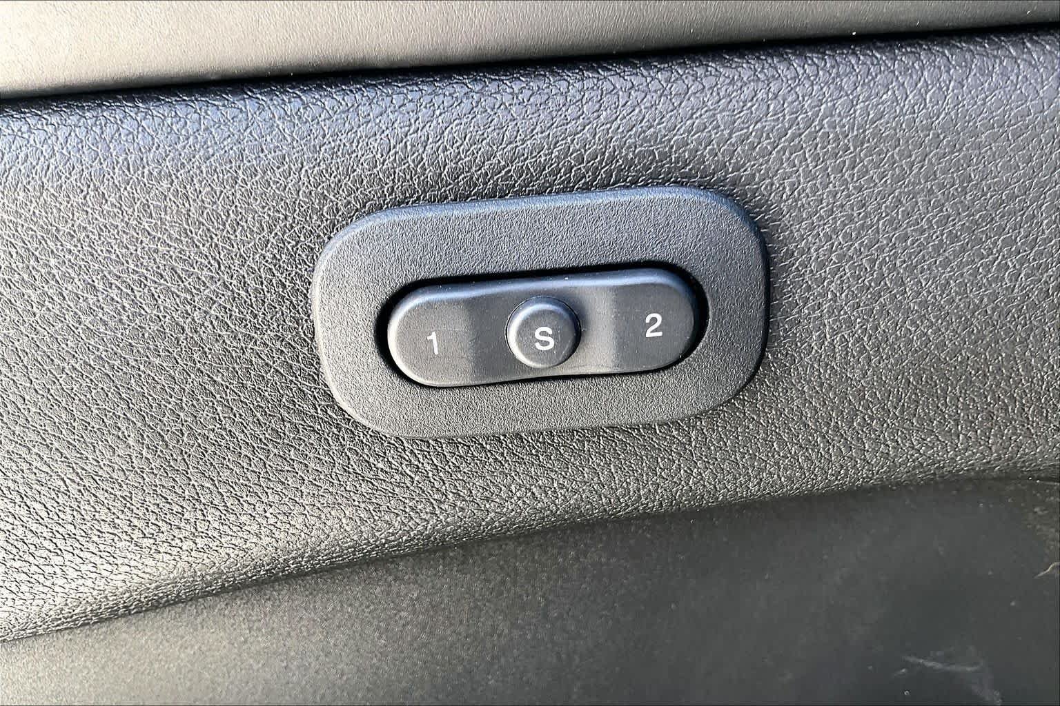 Used 2019 Destroyer Gray Clearcoat Dodge R/T image 33