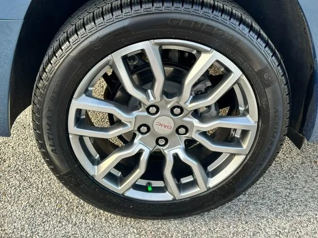 2024 GMC Terrain Denali - Photo 6