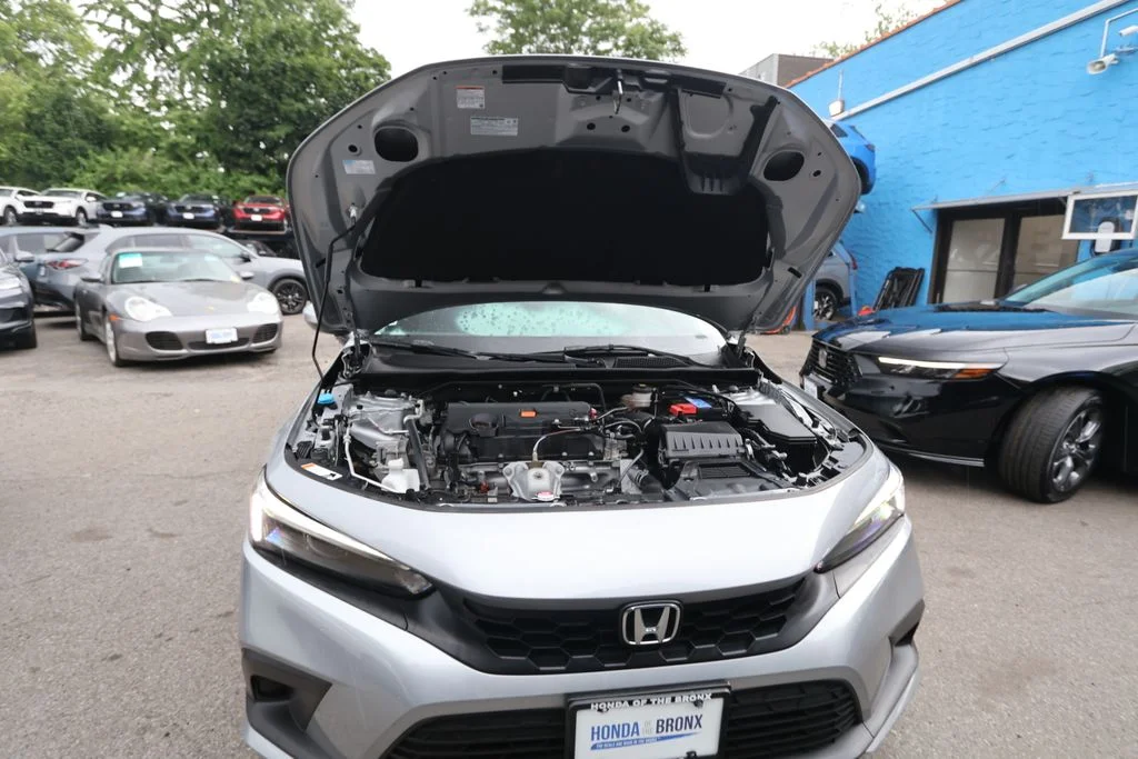 Certified Used 2024 Lunar Silver Metallic Honda LX image 37