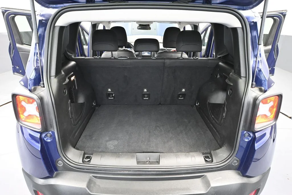 Used 2020 Blue Jeep Trailhawk image 39