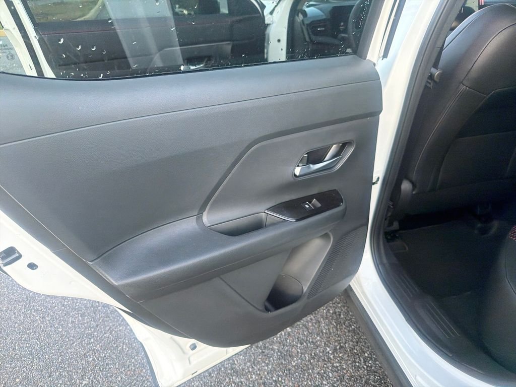 New 2026 Nissan Kicks SR 4D Sport Utility