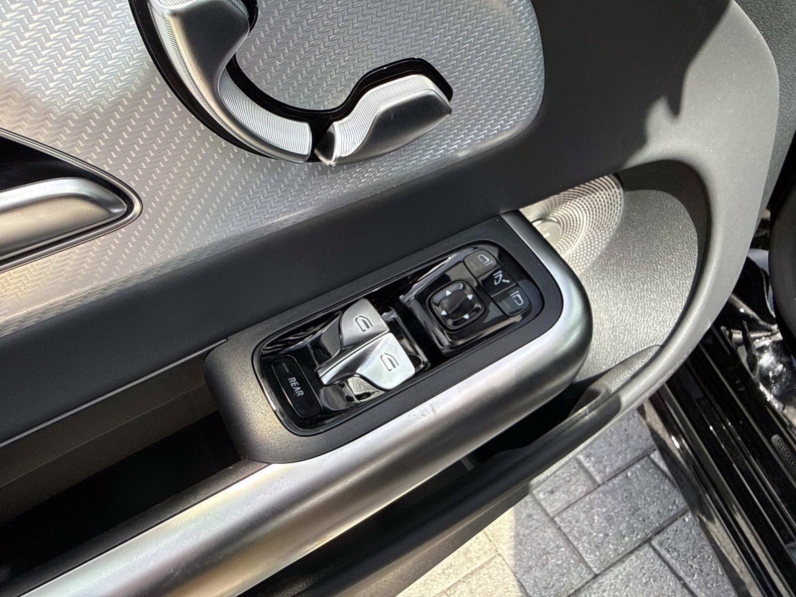 New 2027 Cosmos Black Mercedes-Benz 350 Electric 4MATIC® image 17