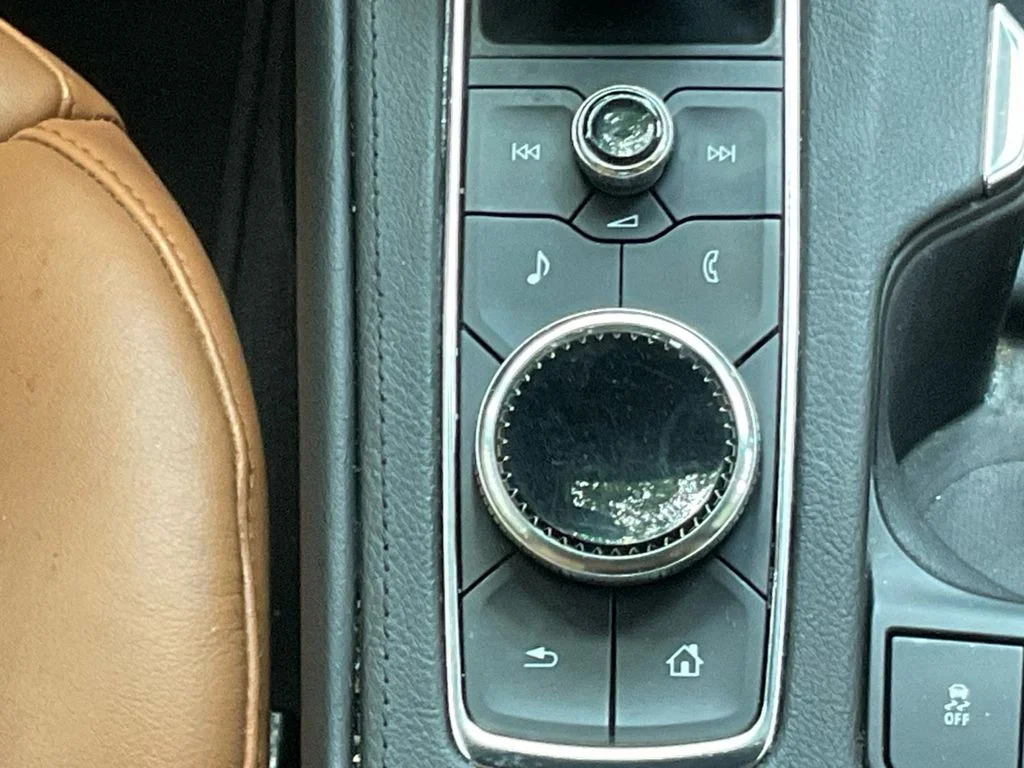 Used 2023 White Cadillac Sport image 33