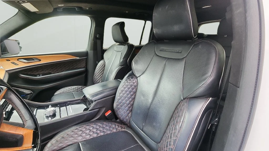 Used 2021 White Jeep Summit image 15