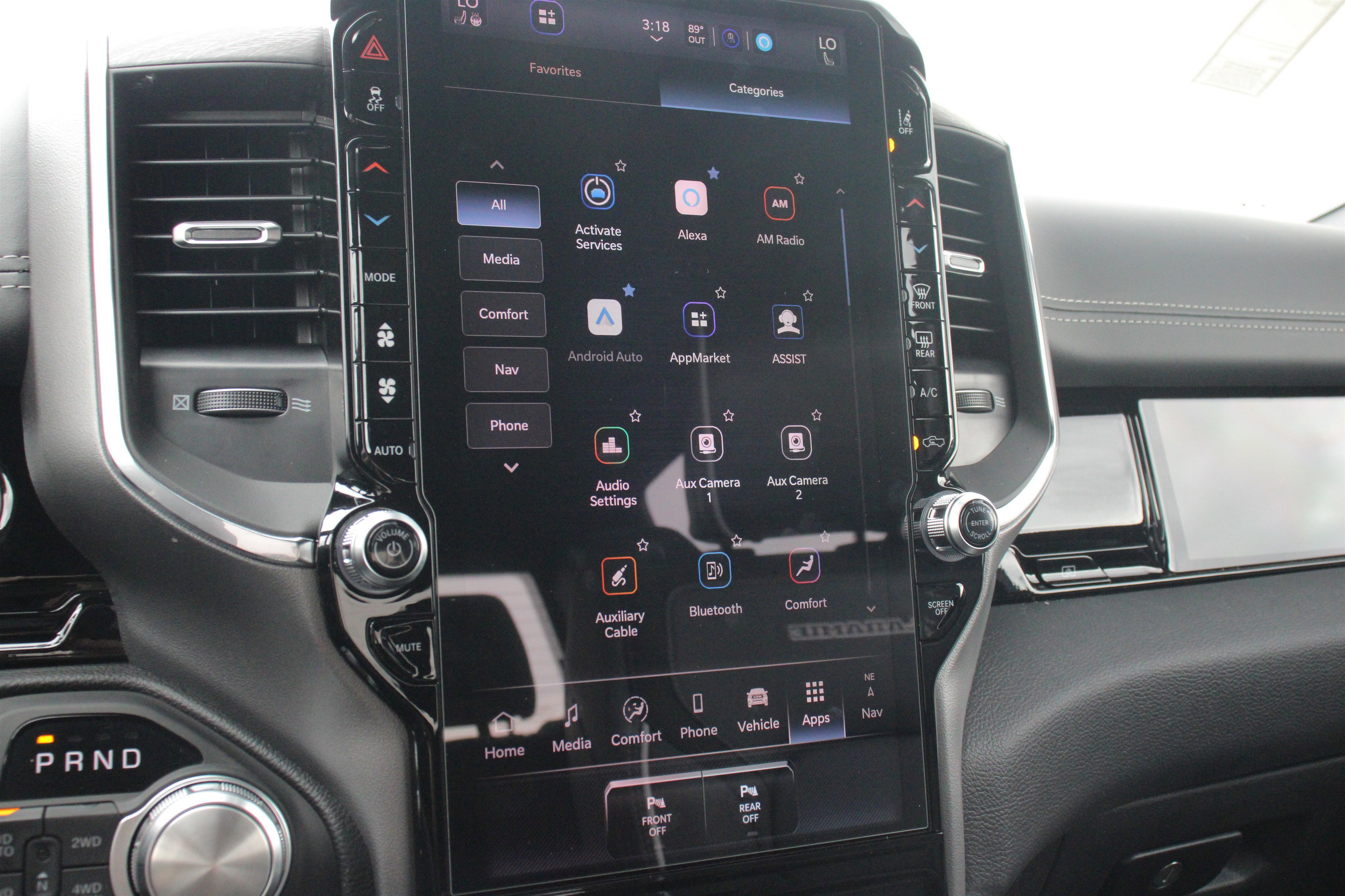 New 2026 Diamond Black Crystal Pearl-Coat Exterior Paint RAM Laramie image 17