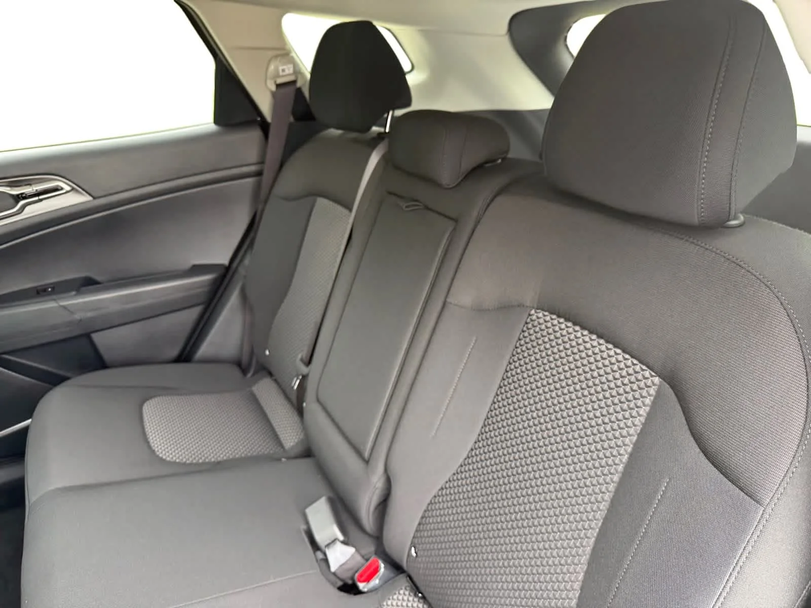 New 2026 Snow White Pearl Kia S image 22