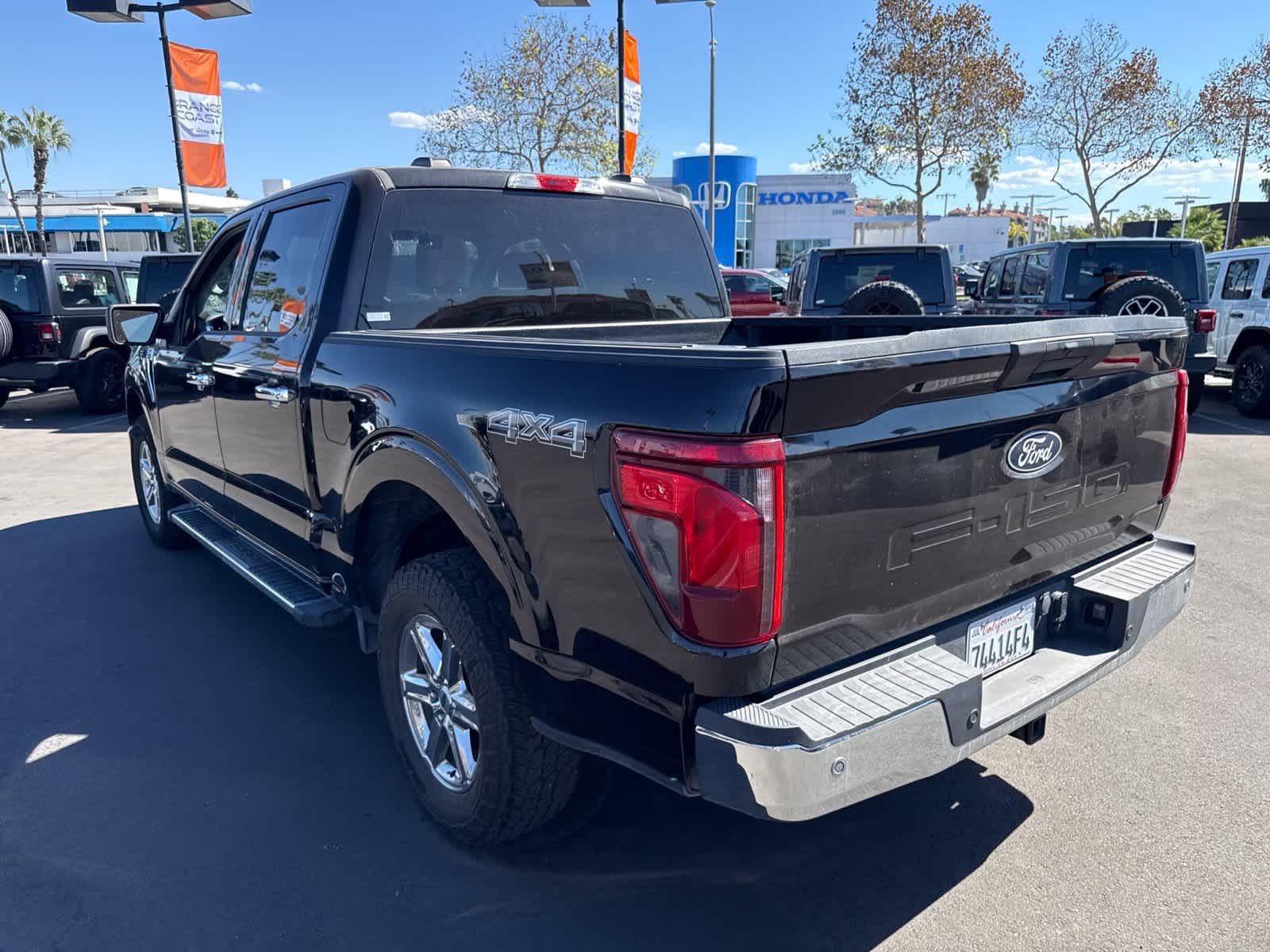 Used 2025 Agate Black Metallic Ford XLT image 15