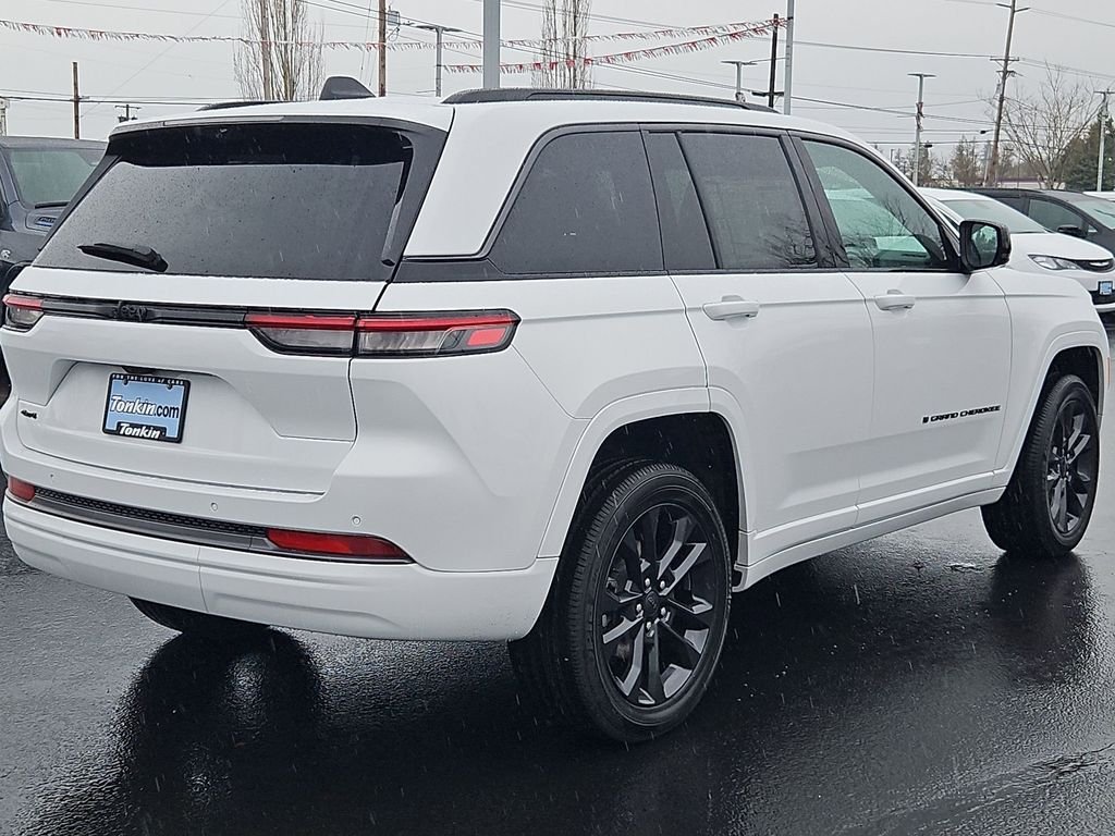 New 2026 Bright White Clear-Coat Exterior Paint Jeep Limited Reserve image 6