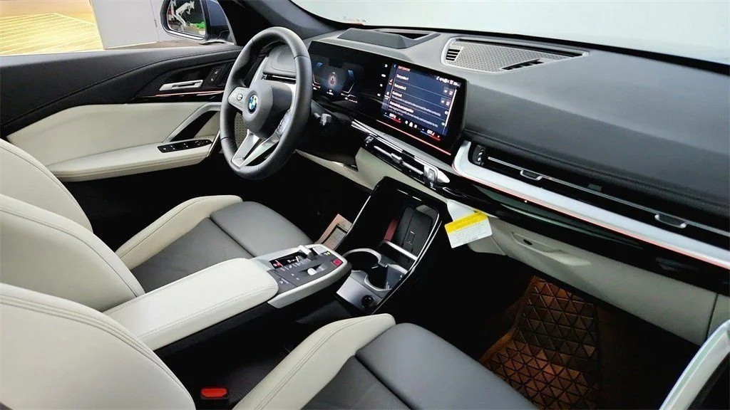 Used 2026 Storm Bay Metallic BMW xDrive28i image 33