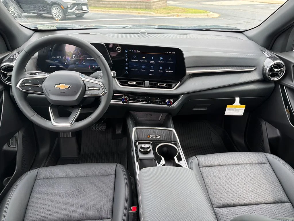 2027 Chevrolet Equinox LT - Photo 13