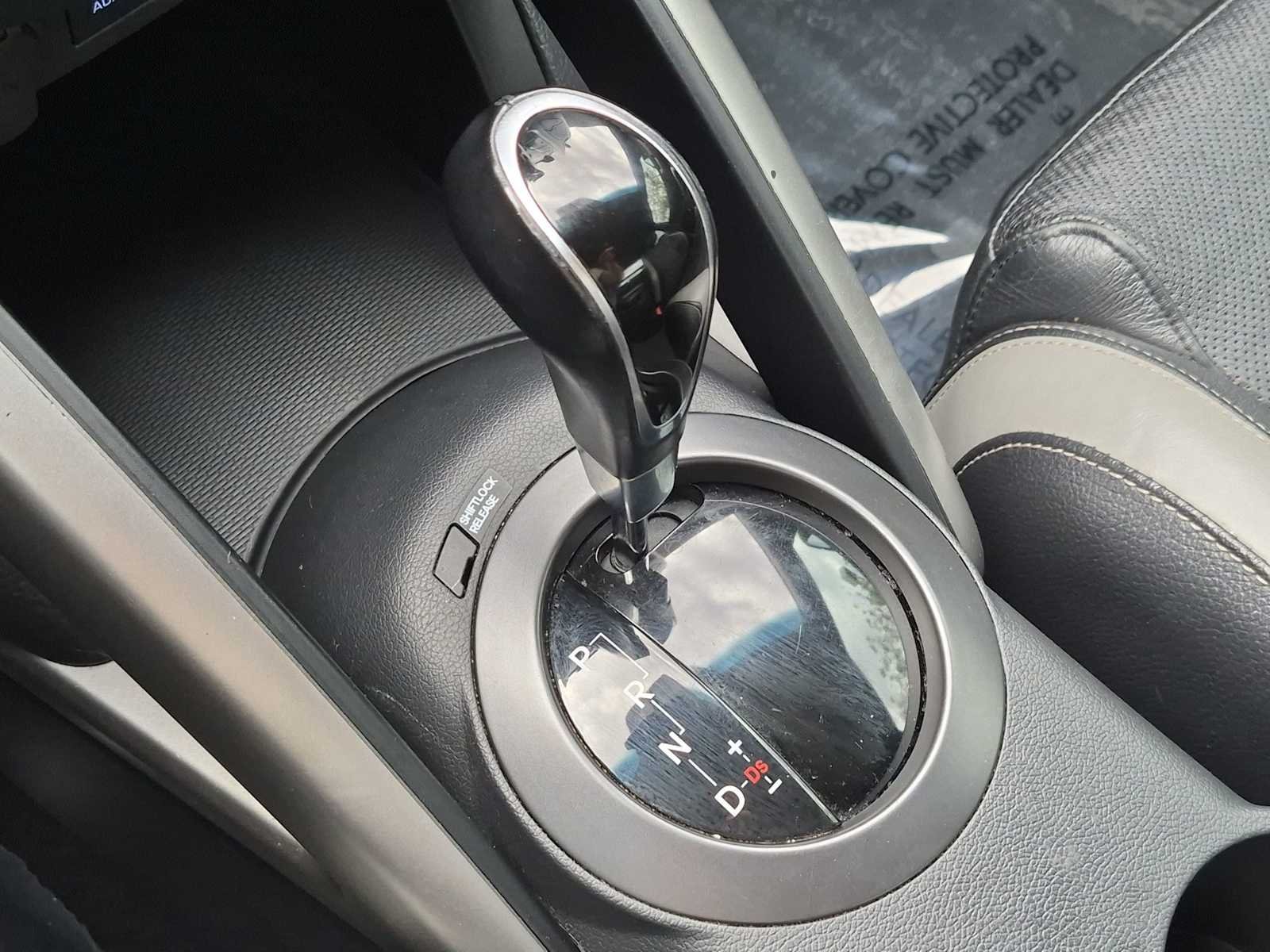 Used 2016 Elite White Hyundai Turbo image 30