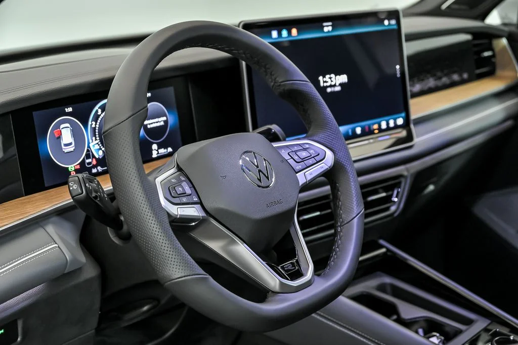 New 2026 White/off-white Volkswagen 2.0T SEL R-Line image 10
