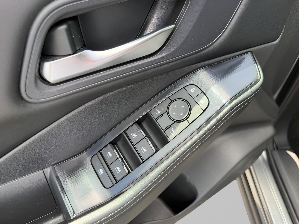 2024 Nissan Rogue SV - Photo 31