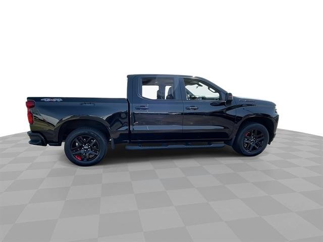 Certified Used 2022 Black Chevrolet RST image 2