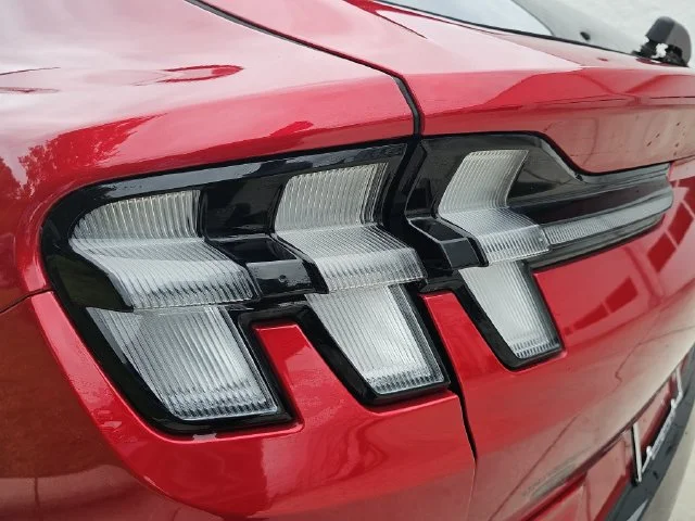 Used 2023 Red Ford Premium image 33