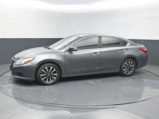 Used 2017 Nissan Altima SL with VIN 1N4AL3AP4HC234926 for sale in McAlester, OK