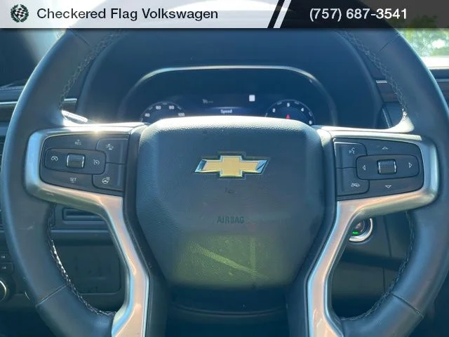 Used 2023 Iridescent Pearl Tricoat Chevrolet Premier image 26
