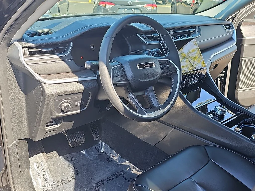 Used 2023 Black Jeep Limited image 18