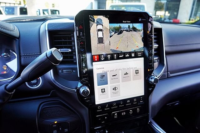 New 2026 Granite Crystal Metallic Clear-Coat Exterior Paint RAM Laramie image 35